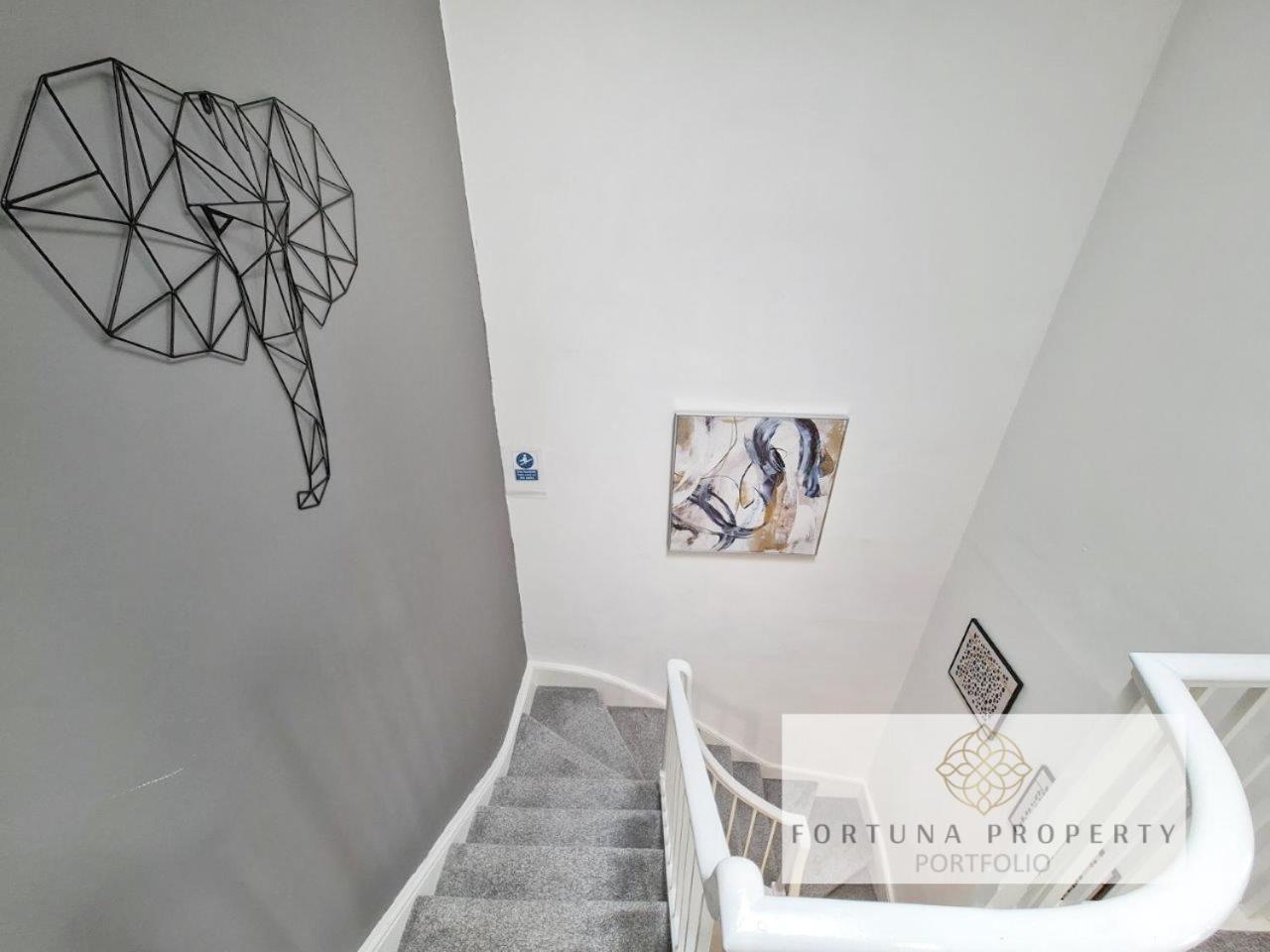 Margaret'S Loft By Fortuna Property Cheltenham Luaran gambar